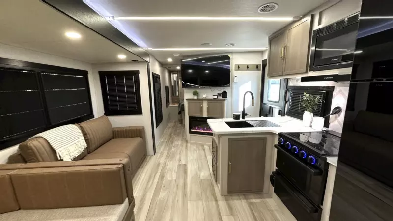 Heritage Glen Travel Trailers Main Room